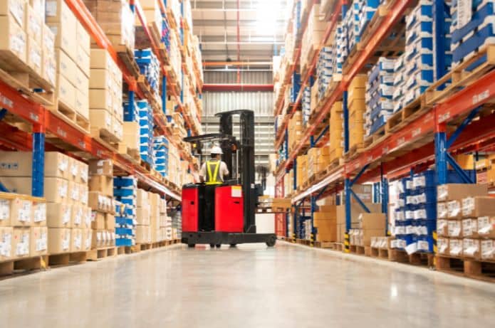 E-commerce aposta em etiquetas inteligentes para ampliar eficiência operacional e segurança nas entregas